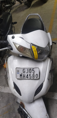 White Honda Activa 3G