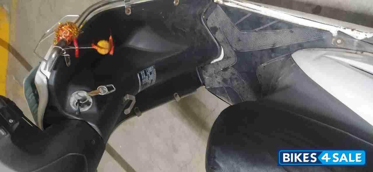 White Honda Activa 3G