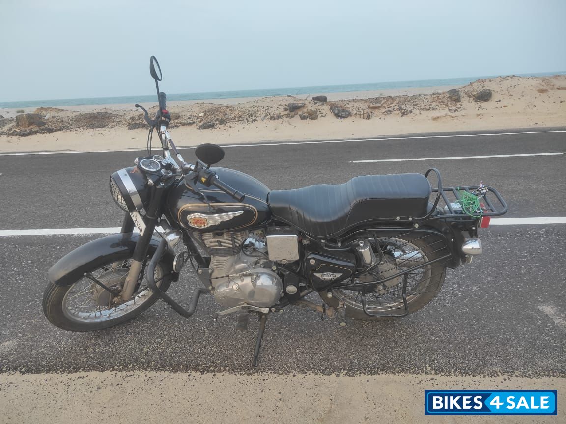 Black Royal Enfield Bullet Standard 350 Black Royal Enfield Bullet Standard 350