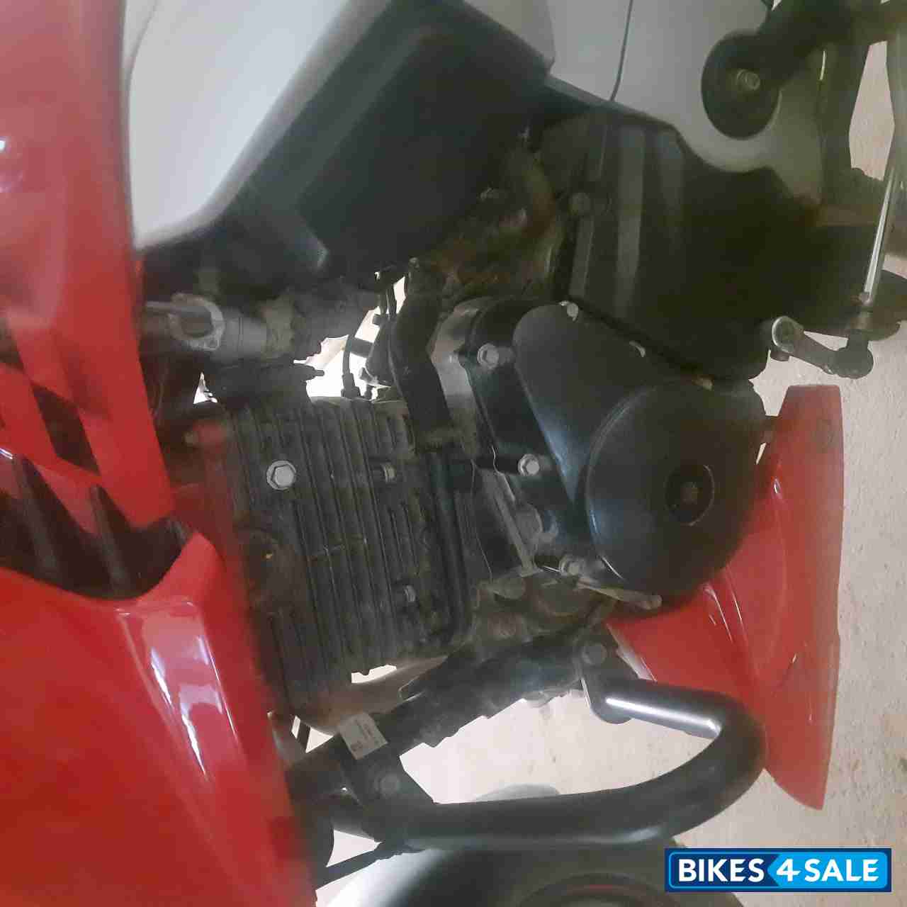 Red TVS Apache RTR 160 4V