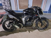 Black Suzuki Gixxer 150