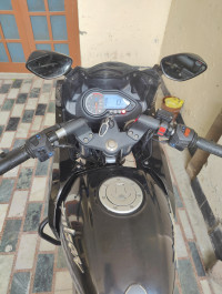 Blue And Black Bajaj Pulsar 220F