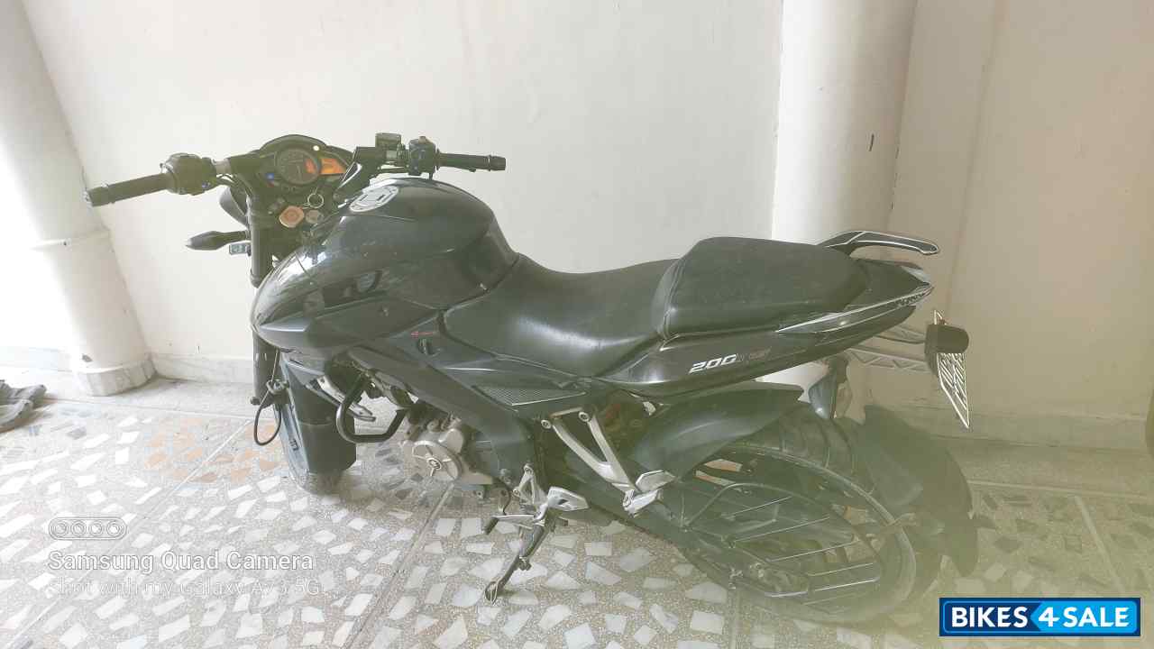 Bajaj Pulsar 200 NS