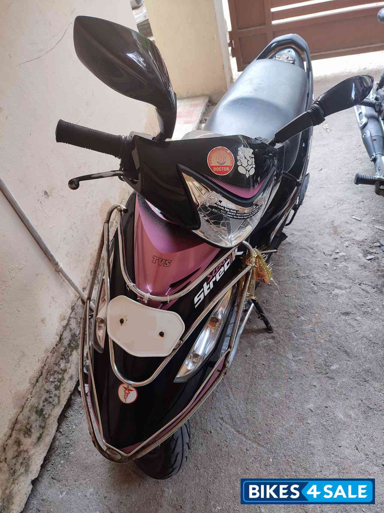 TVS Scooty Streak