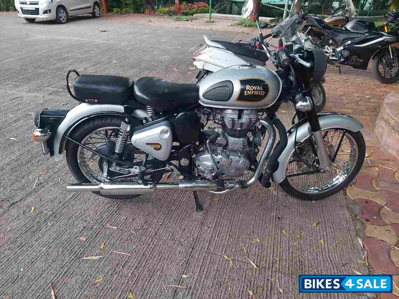 Silver Royal Enfield Classic 500