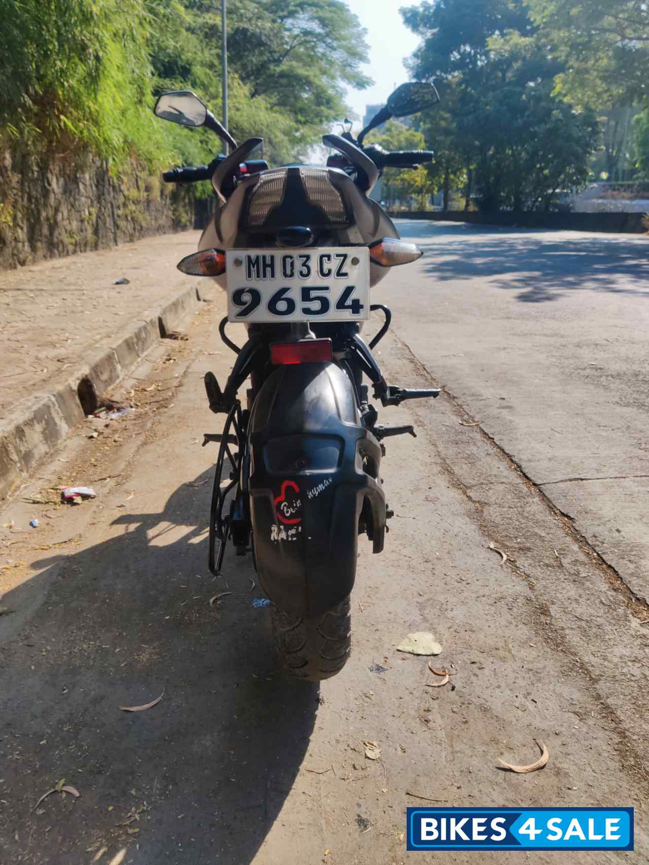 Red Bajaj Pulsar 200 NS