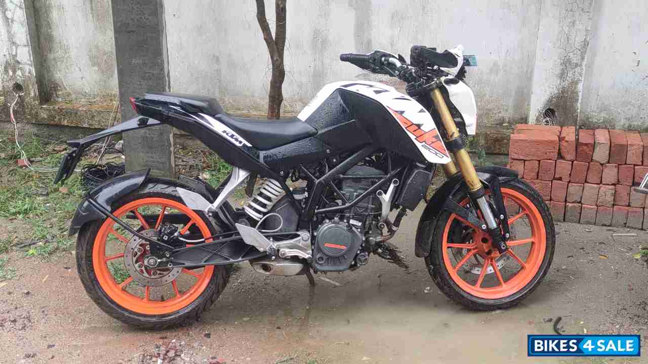 KTM Duke 200