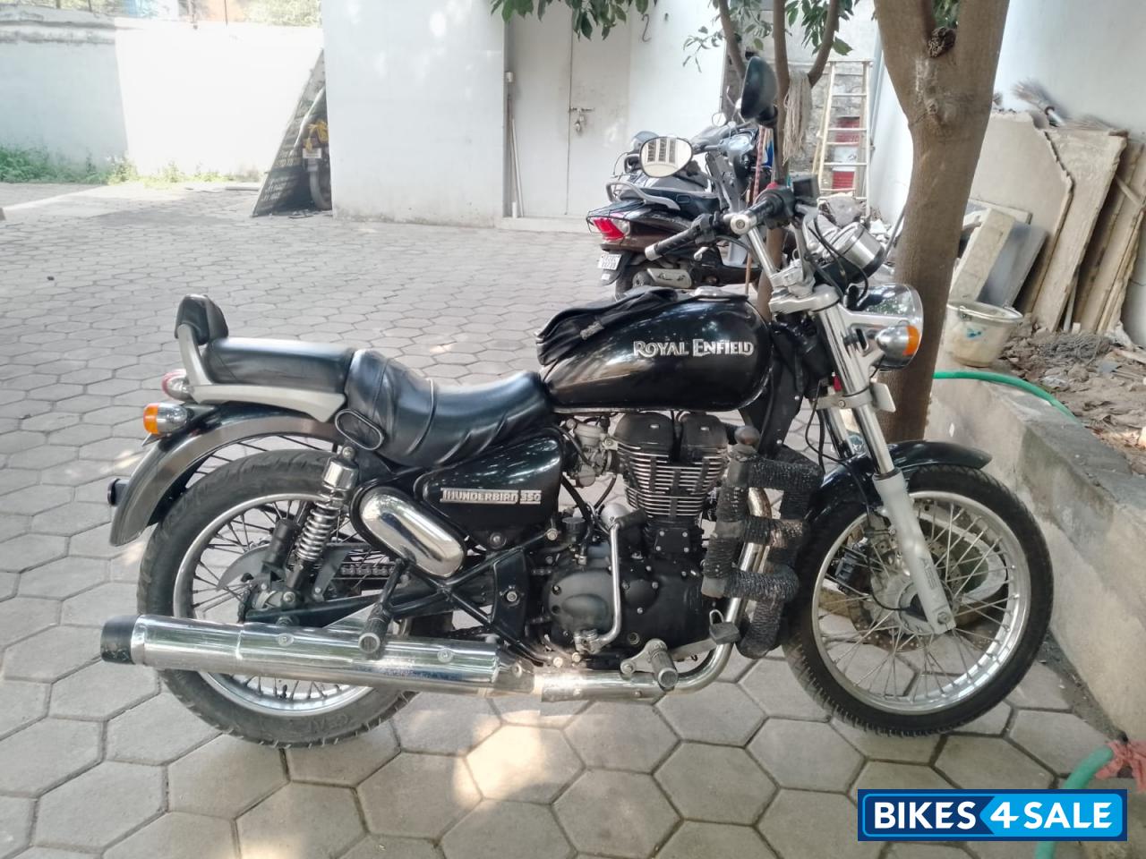 Royal Enfield Thunderbird 350 Royal Enfield Thunderbird 350