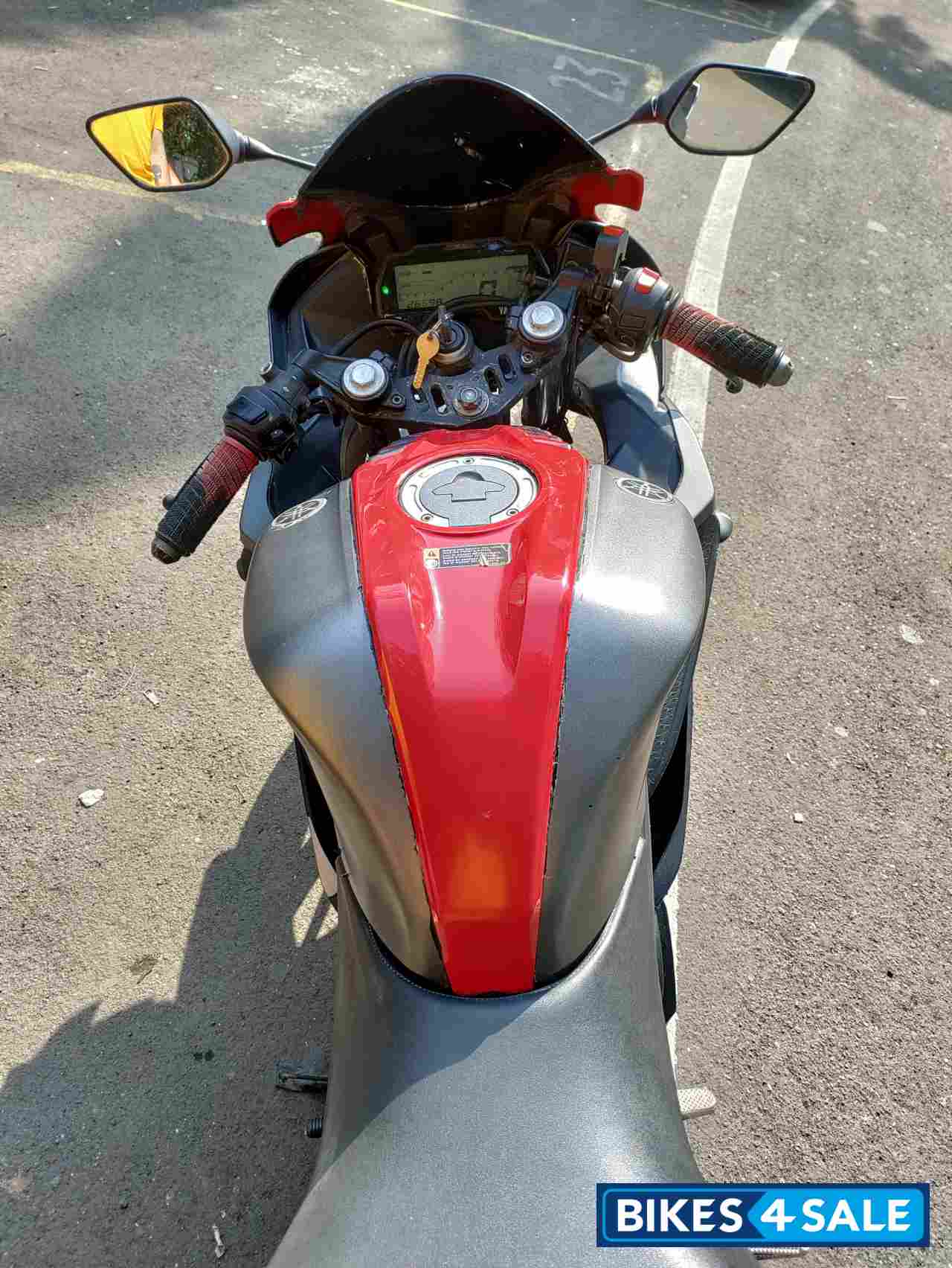 Grey Yamaha YZF R15 V3