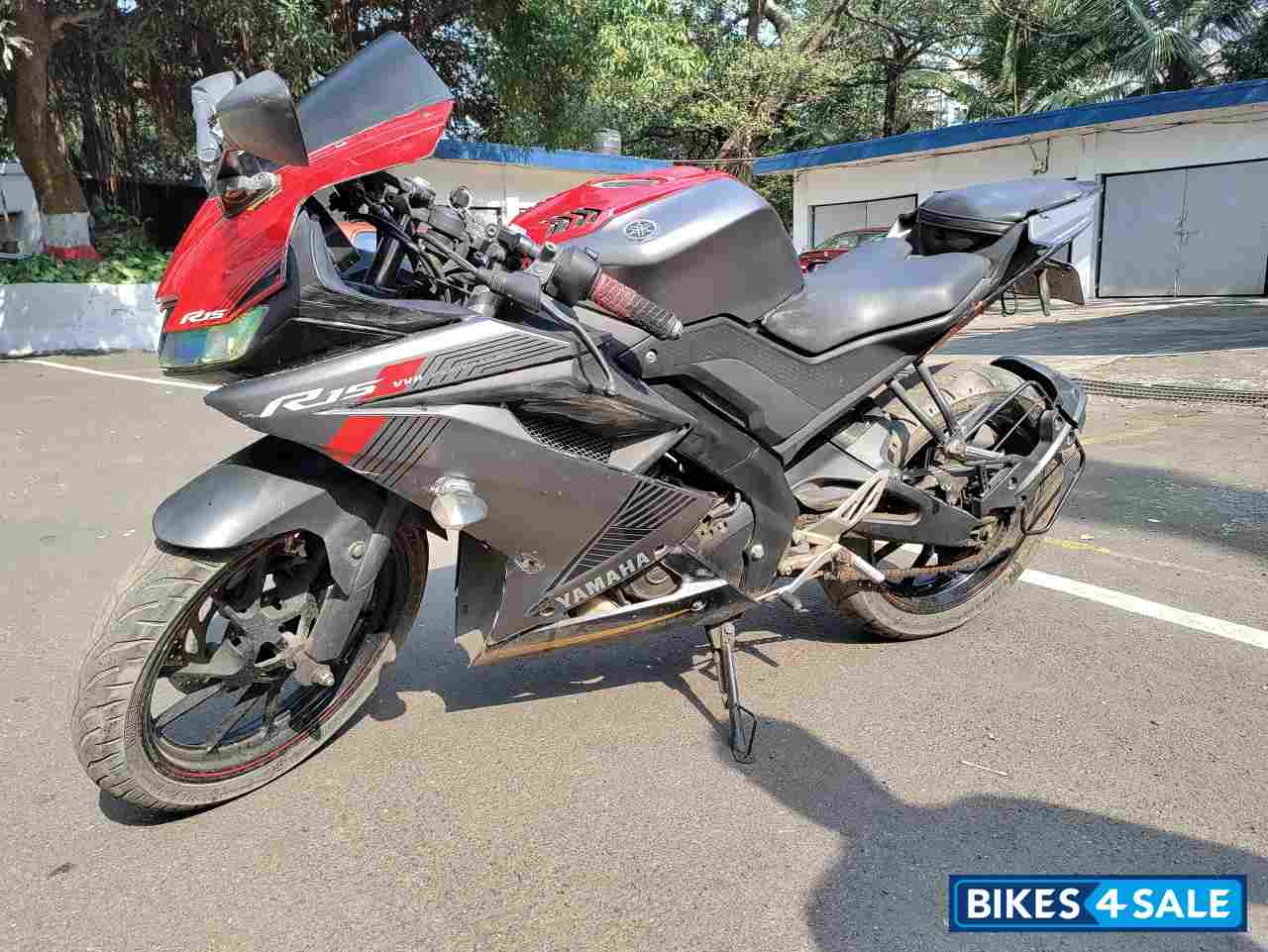 Grey Yamaha YZF R15 V3