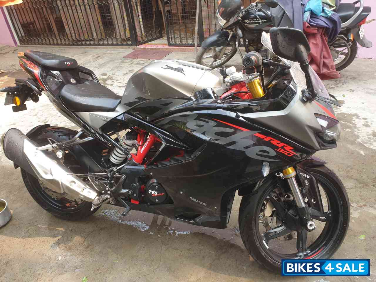 TVS Apache RR 310 TVS Apache RR 310