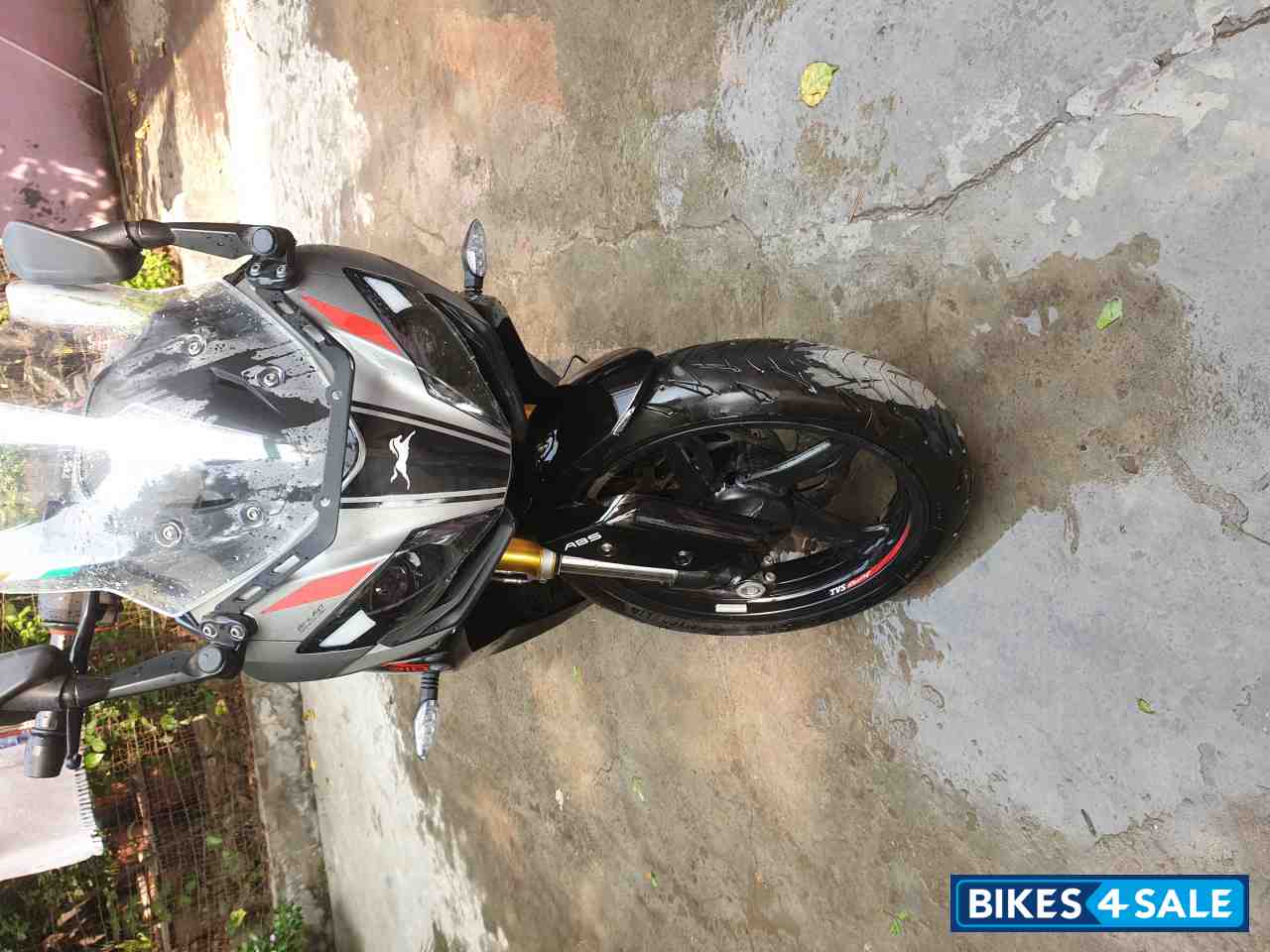 TVS Apache RR 310 TVS Apache RR 310