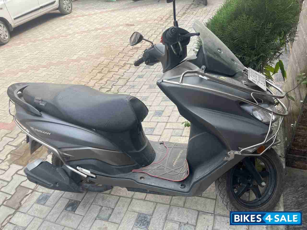 Suzuki Burgman Street Bluetooth Enabled Suzuki Burgman Street Bluetooth Enabled