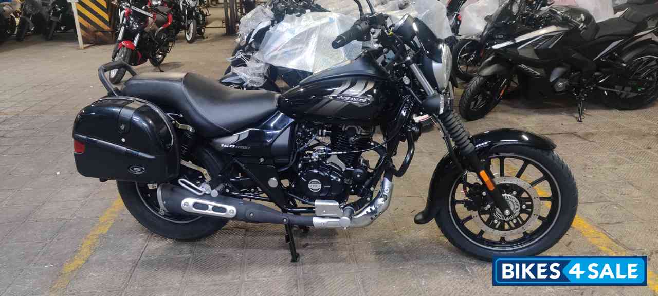Bajaj Avenger Street 160 BS6