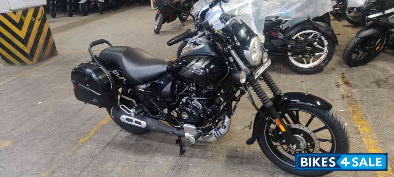 Bajaj Avenger Street 160 BS6