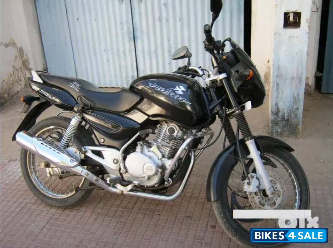 Black Bajaj Pulsar 150 DTSi