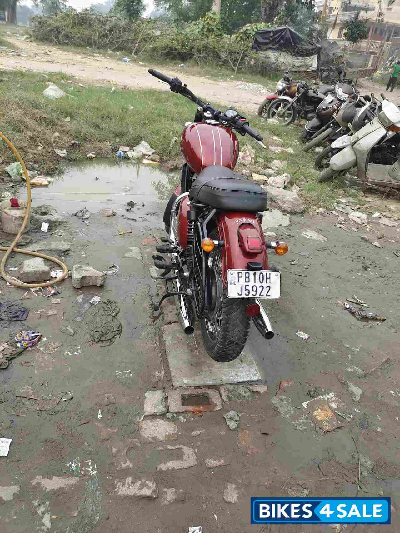 Comet Red Jawa forty two