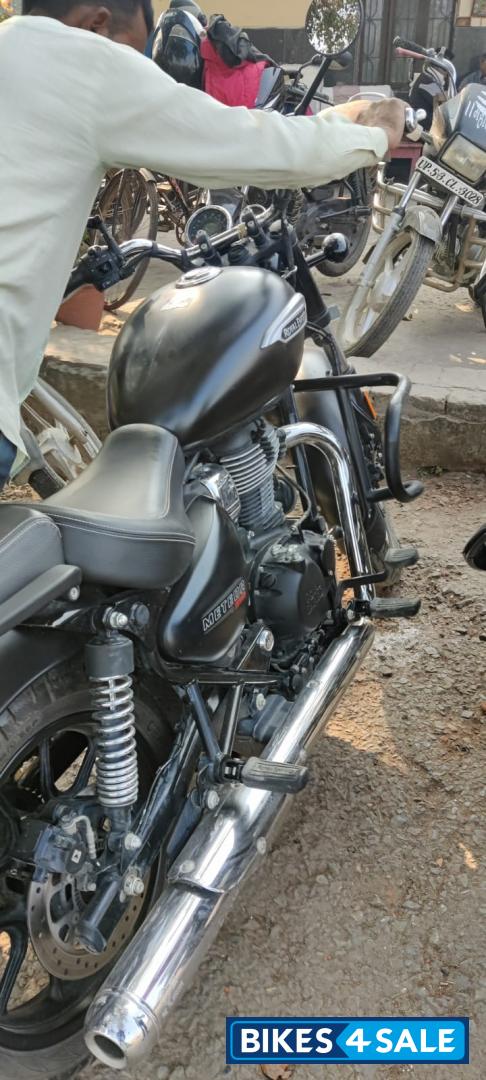 Royal Enfield Meteor 350 Stellar
