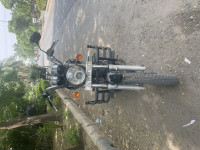 Black Royal Enfield Thunderbird 350