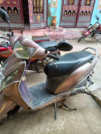 Grey Honda Activa i