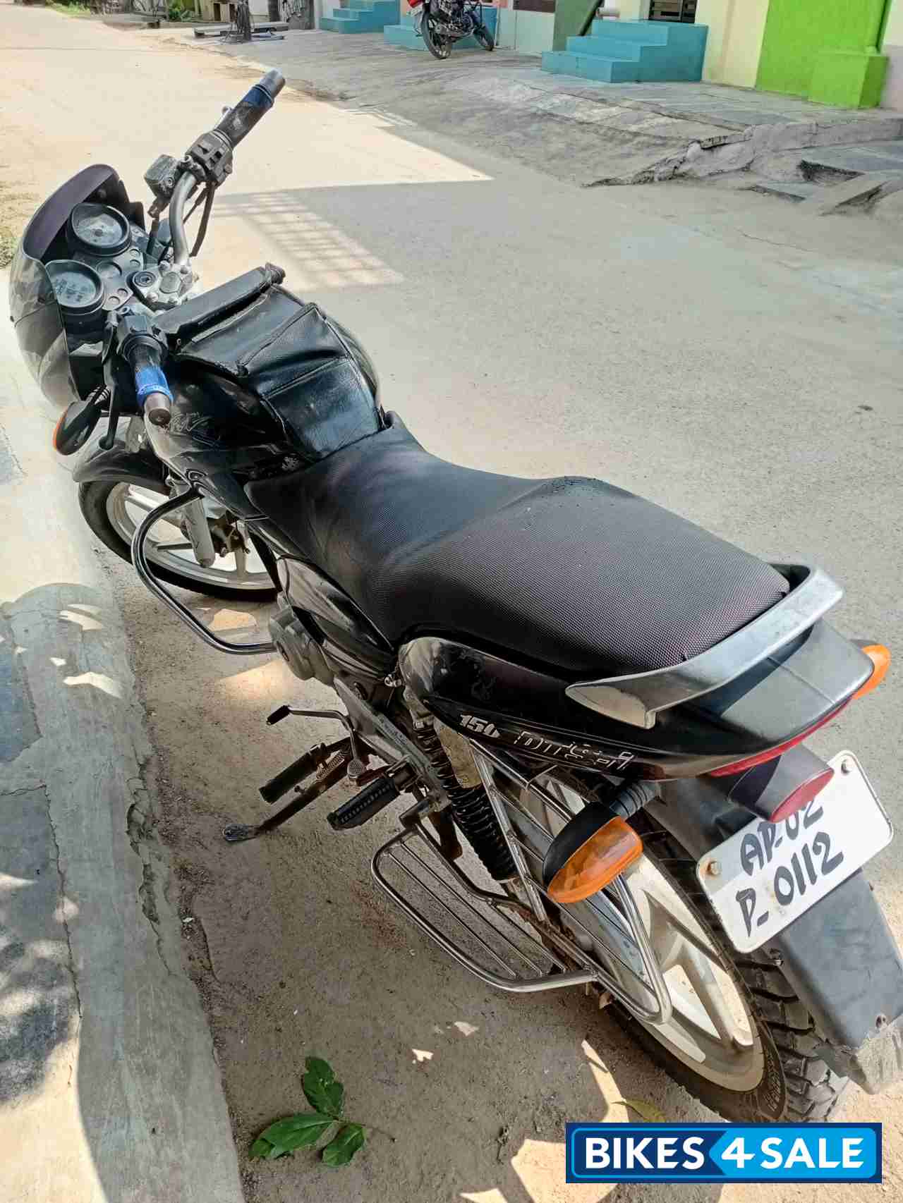 Black Bajaj Pulsar 150 DTSi