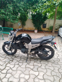 Black Yamaha FZ16