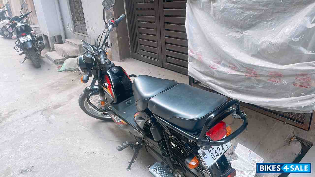 Black TVS XL100 Heavy Duty i-TOUCHstart BS6