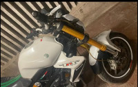 White Benelli TNT 300