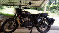 Stealth Black Royal Enfield Classic Stealth Black
