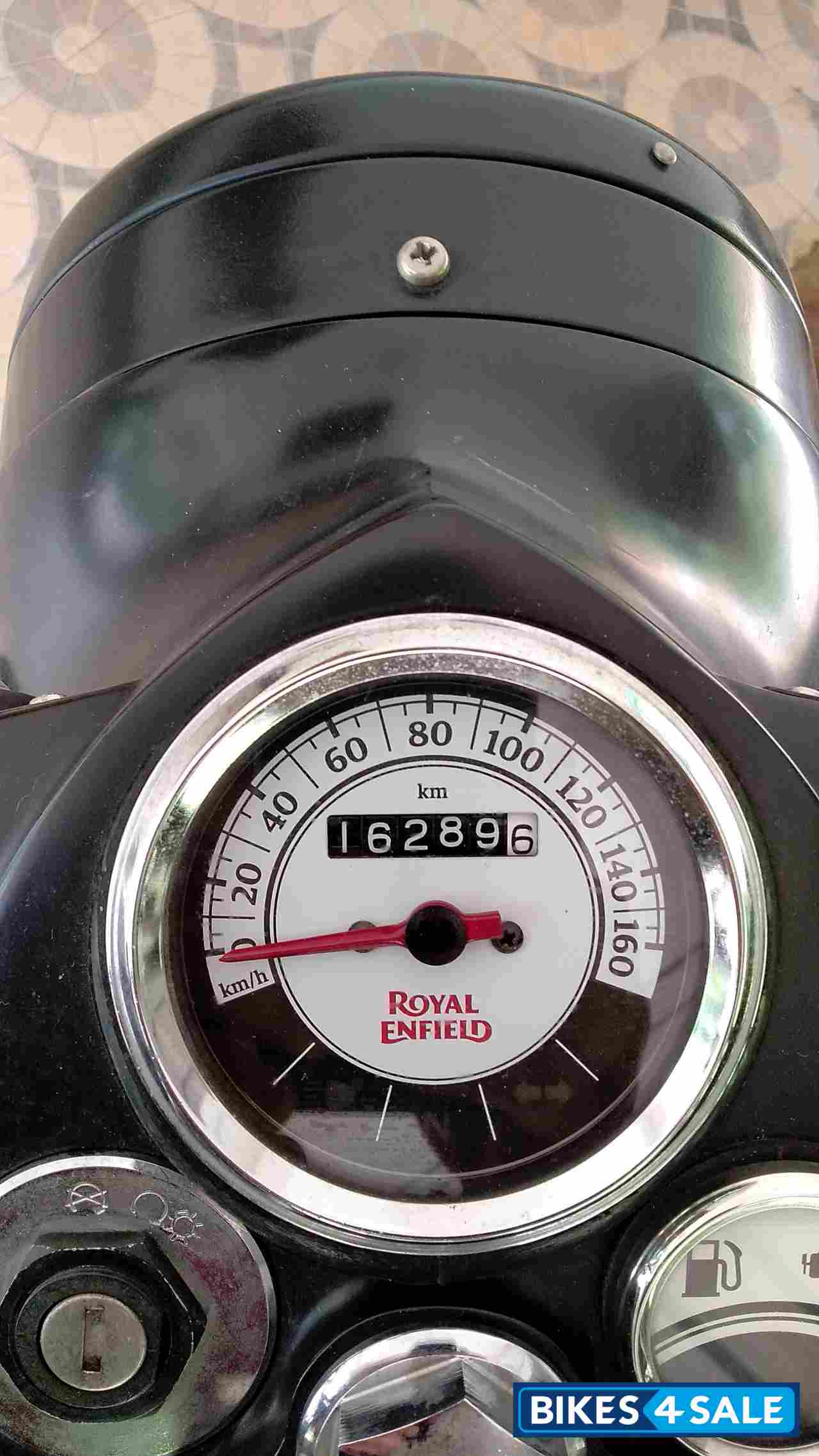 Stealth Black Royal Enfield Classic Stealth Black