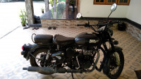 Stealth Black Royal Enfield Classic Stealth Black