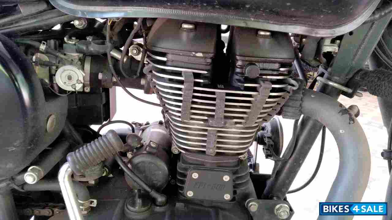 Stealth Black Royal Enfield Classic Stealth Black