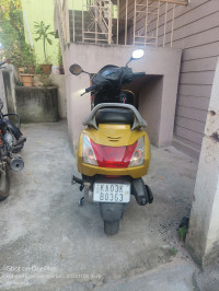 Dazzling Yellow Honda Activa 5G