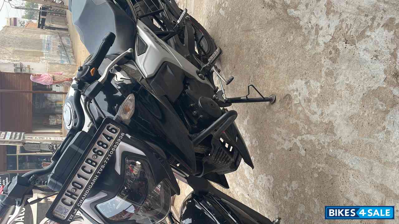 TVS Apache RTR 160 4V