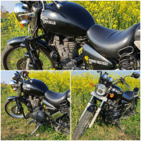 Black Royal Enfield Thunderbird 500
