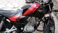 Black⚫ 🔴 Bajaj V15