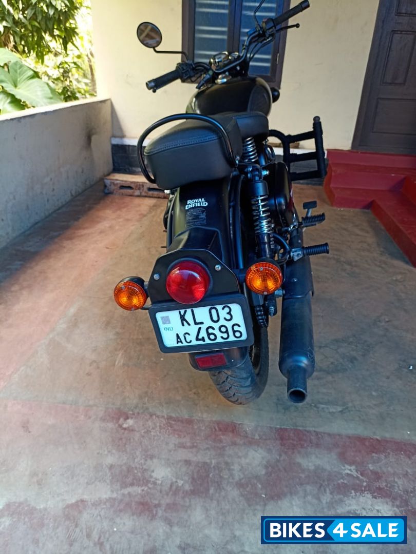 Stealth Black Royal Enfield Classic Stealth Black