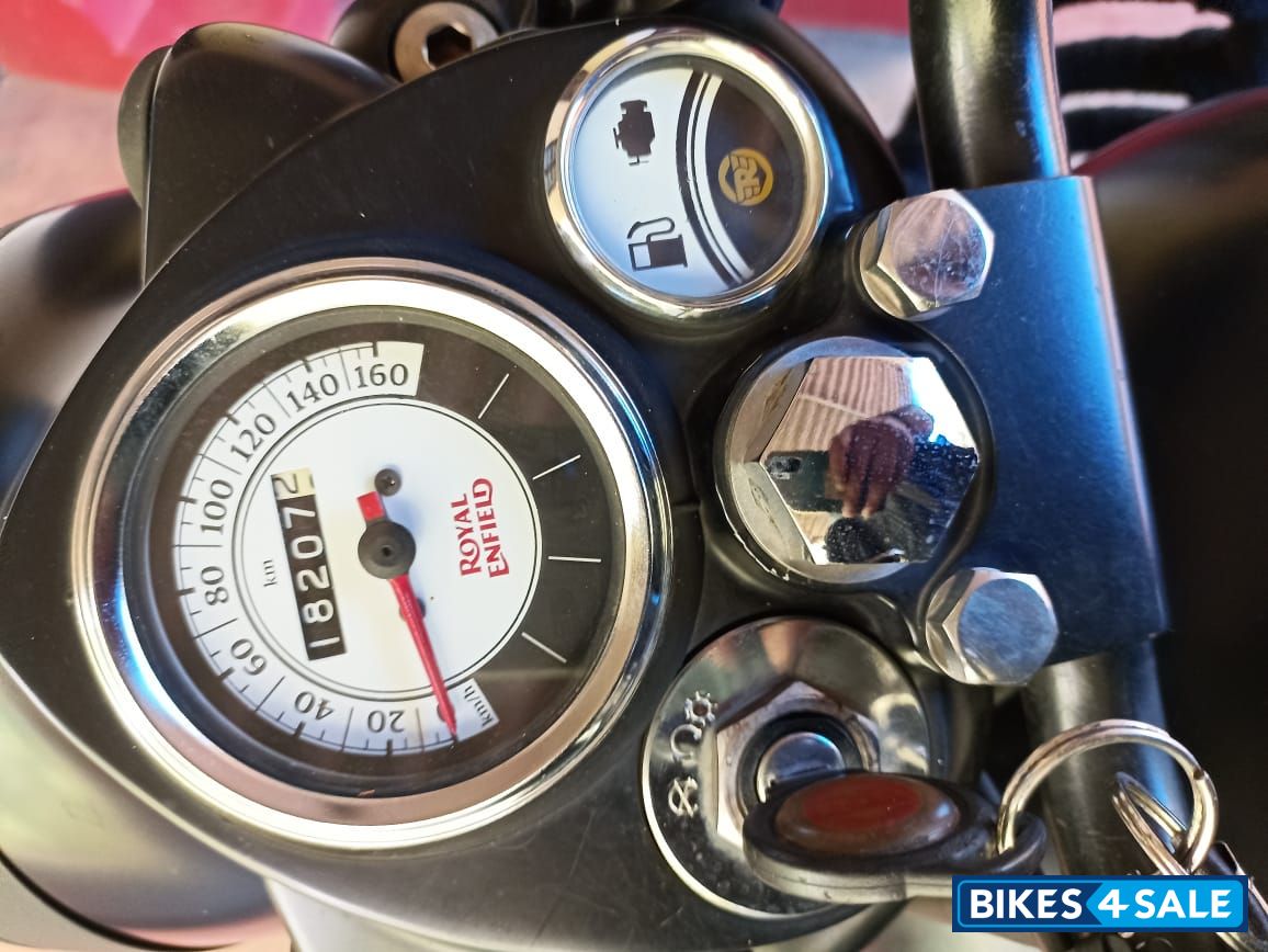 Stealth Black Royal Enfield Classic Stealth Black