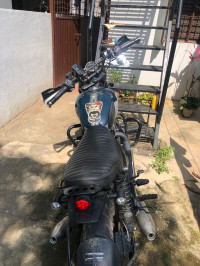 Yezdi Scrambler Dual Tone