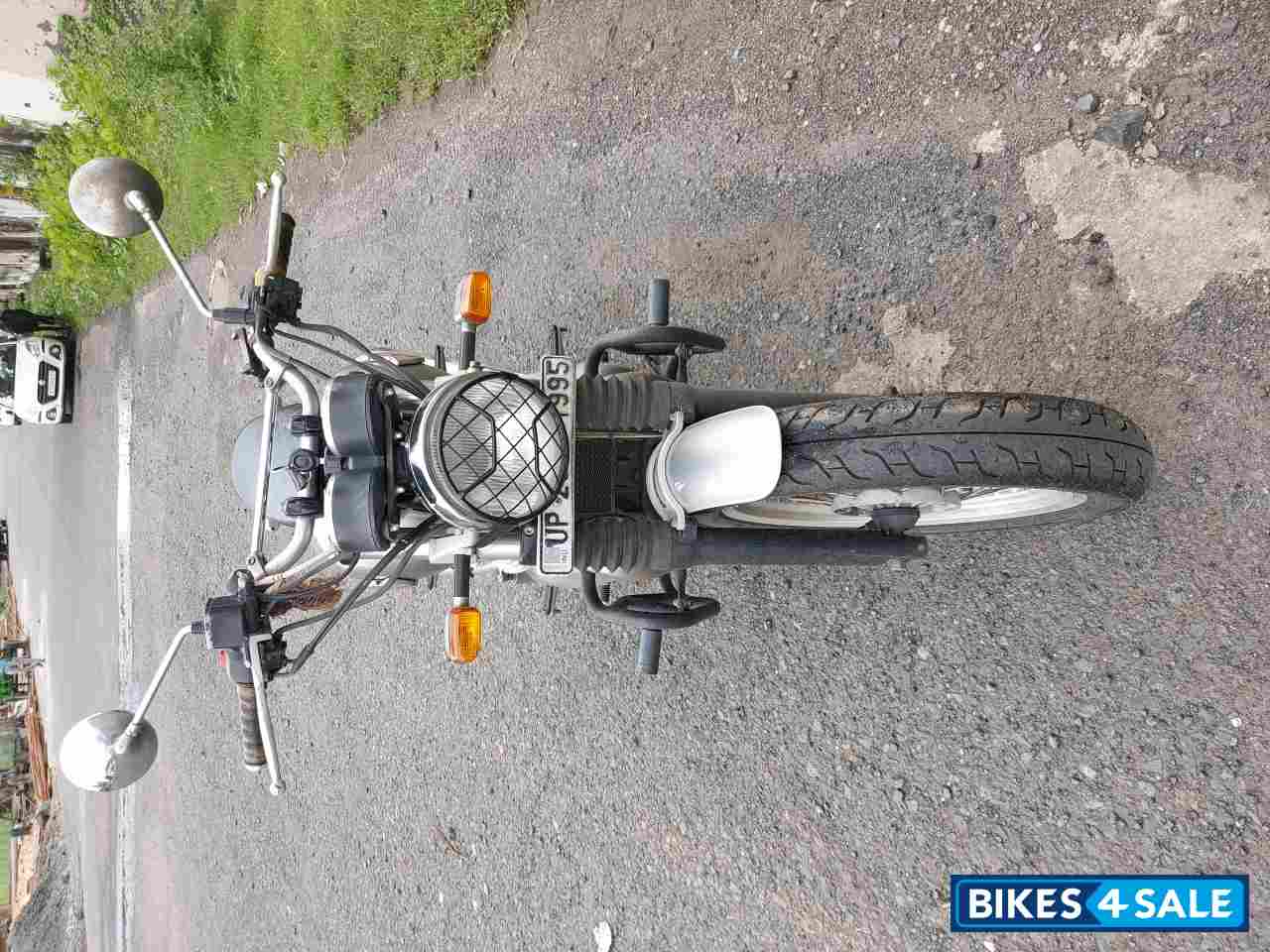 Silver Royal Enfield Interceptor 650 Twin