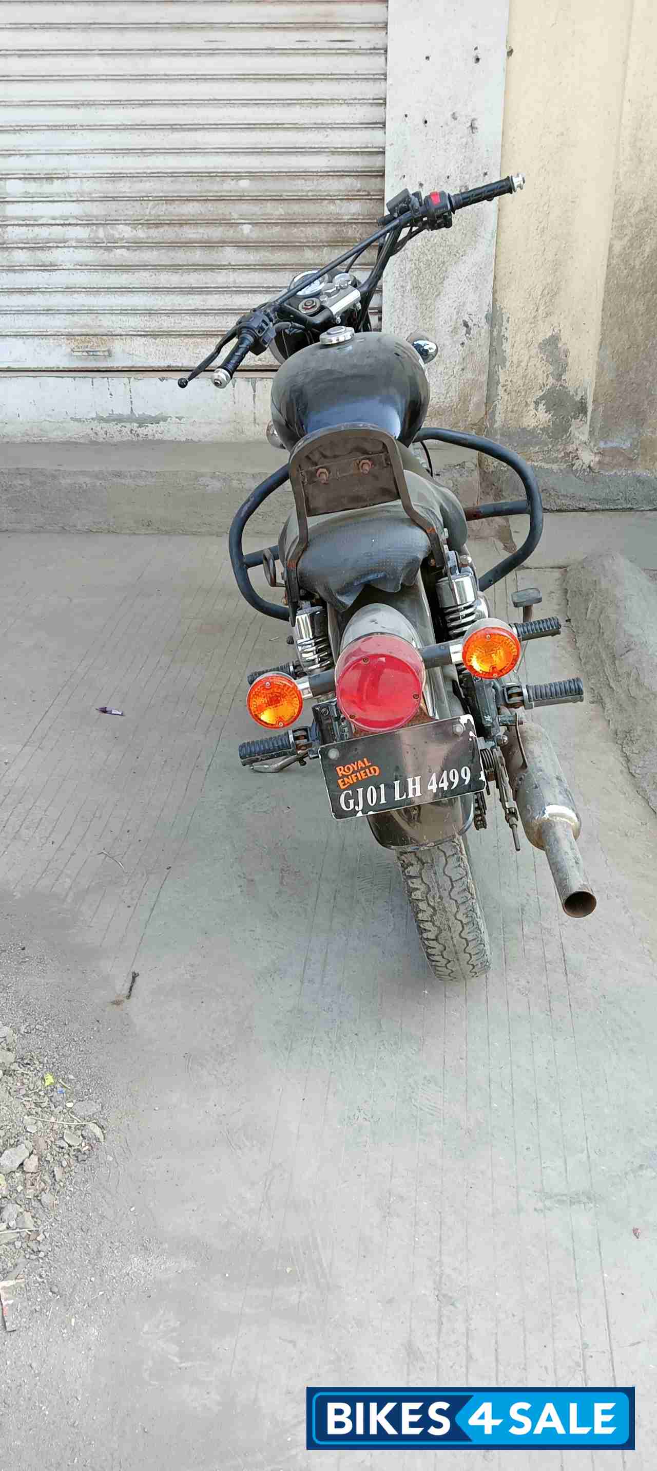 Black Royal Enfield Bullet Electra
