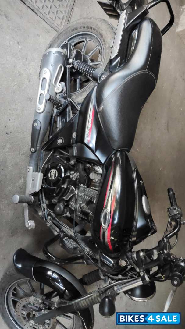 Bajaj Avenger Street 220