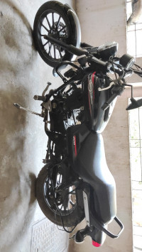 Bajaj Avenger Street 220