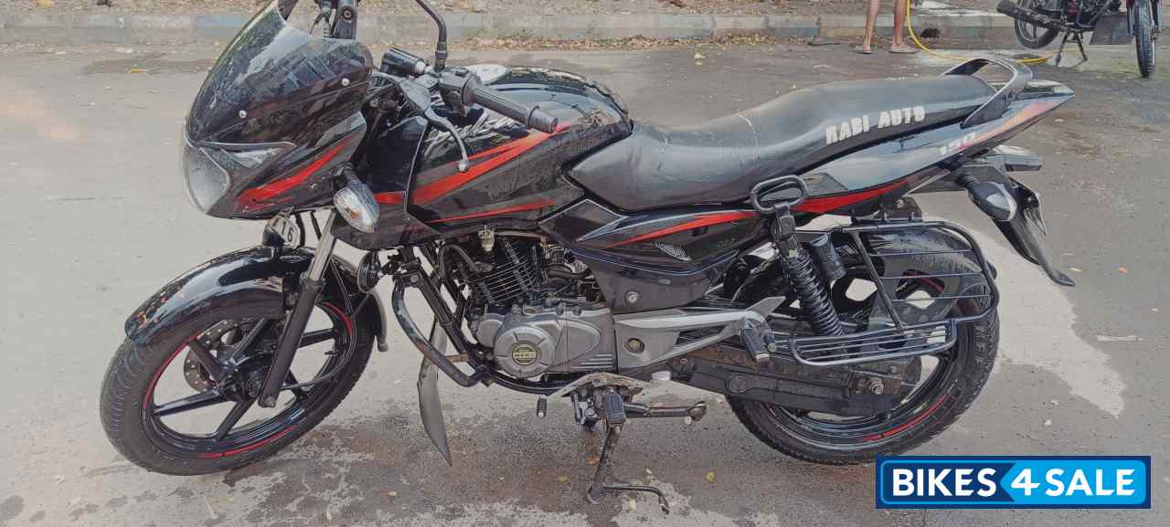 Bajaj Pulsar 150 bs4