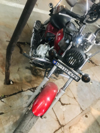 Red Bajaj Avenger 220 DTS-i