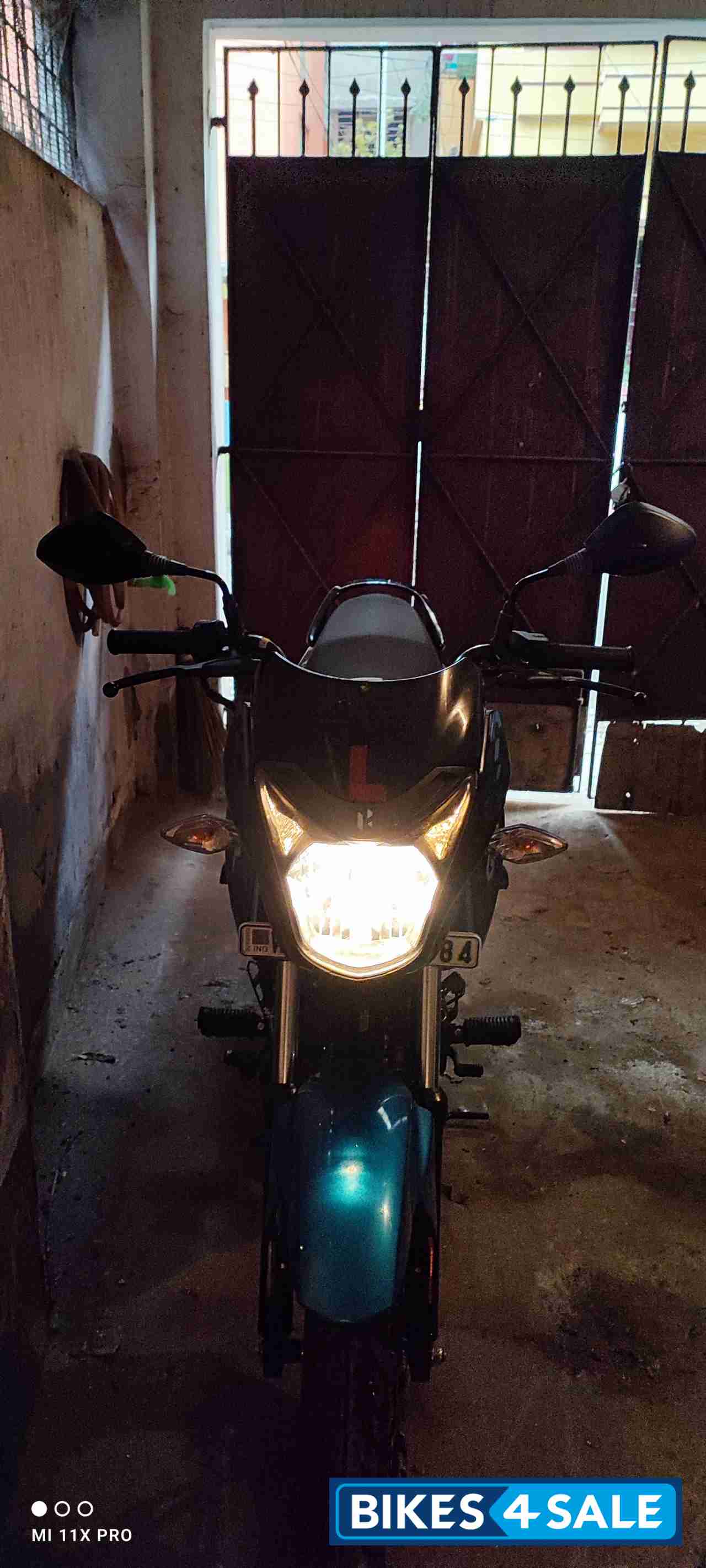 Blue Black Hero Glamour BS6