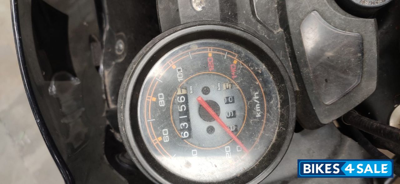 Red Bajaj Discover 150