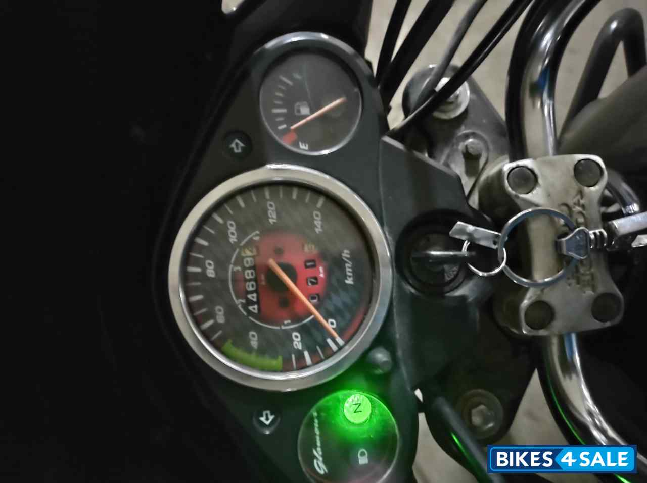 Black Hero Glamour 125