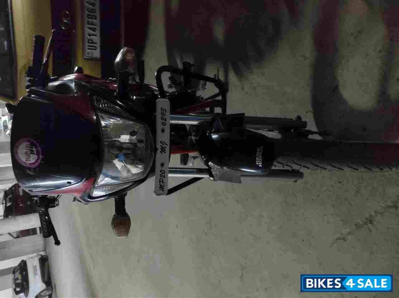 Black Hero Glamour 125