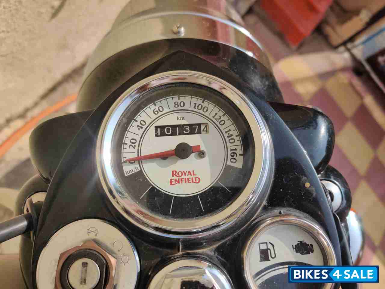 Gunmetal Grey Royal Enfield Classic Gunmetal Grey